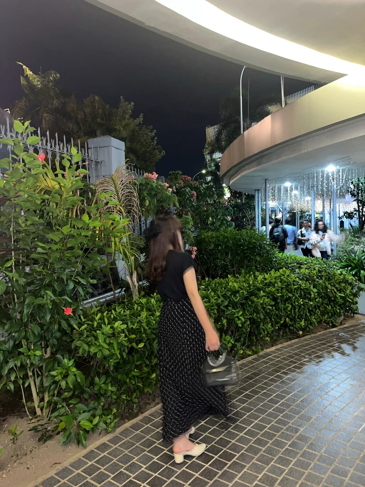 GIF diunggah oleh azaa