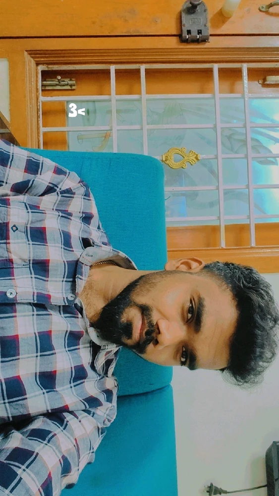 GIF gi-upload ni Praveen