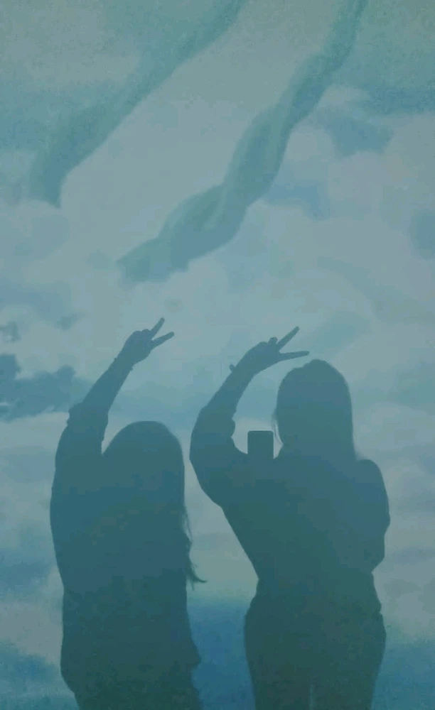 GIF uploaded by 𝓢𝓮𝓻𝓮𝓷 • 𝓢𝓮𝓻𝓮𝓷𝓭𝓲𝓹𝓲𝓽𝔂