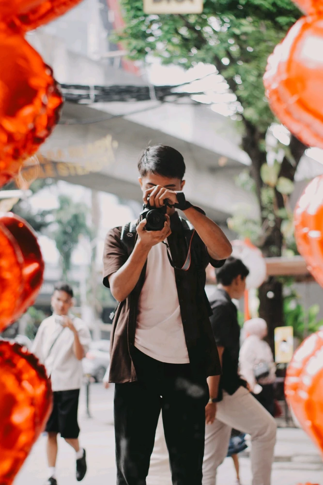 GIF diunggah oleh april