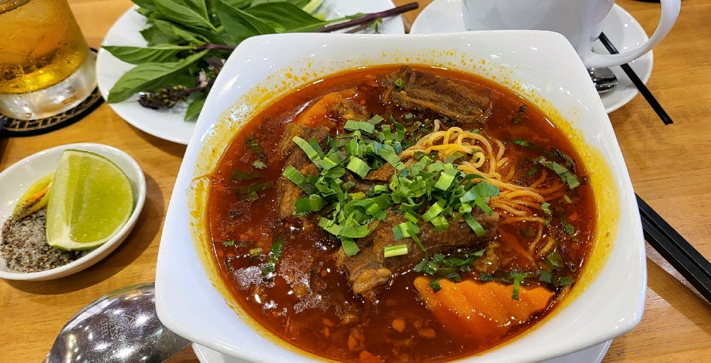 GIF uploaded by Tofu 🍜🍗🍟