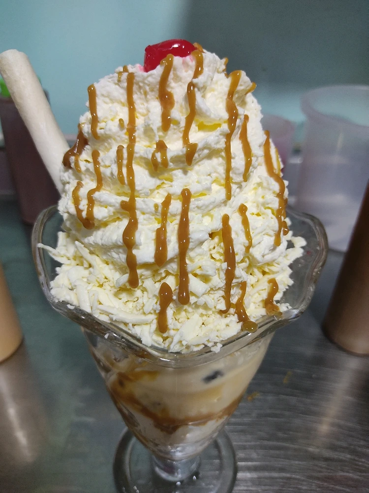 GIF uploaded by Eleana