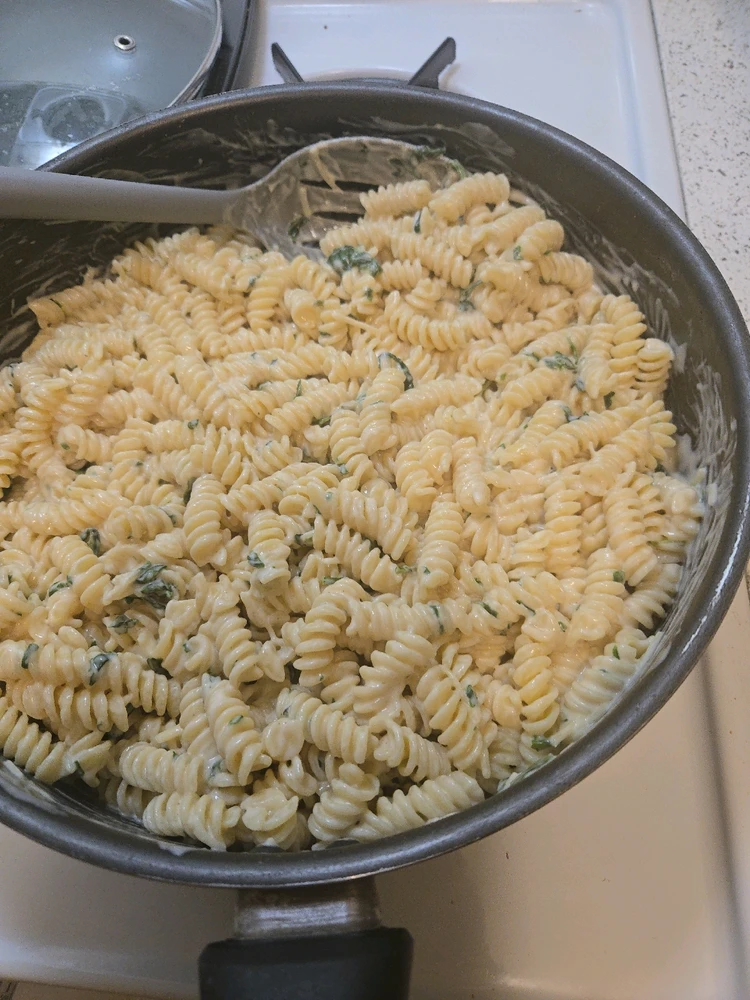 GIF uploaded by Twiggy