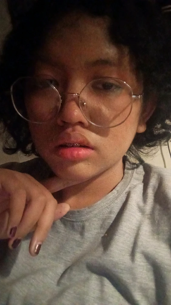 GIF diunggah oleh Sara