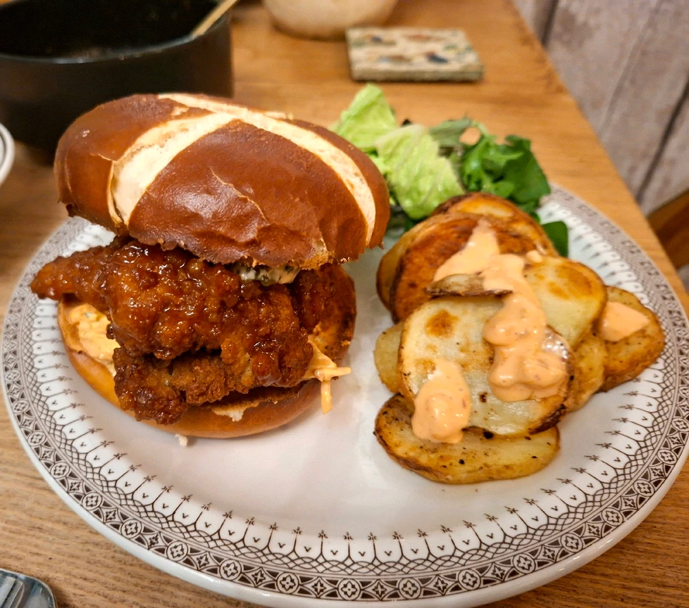 GIF uploaded by Bran