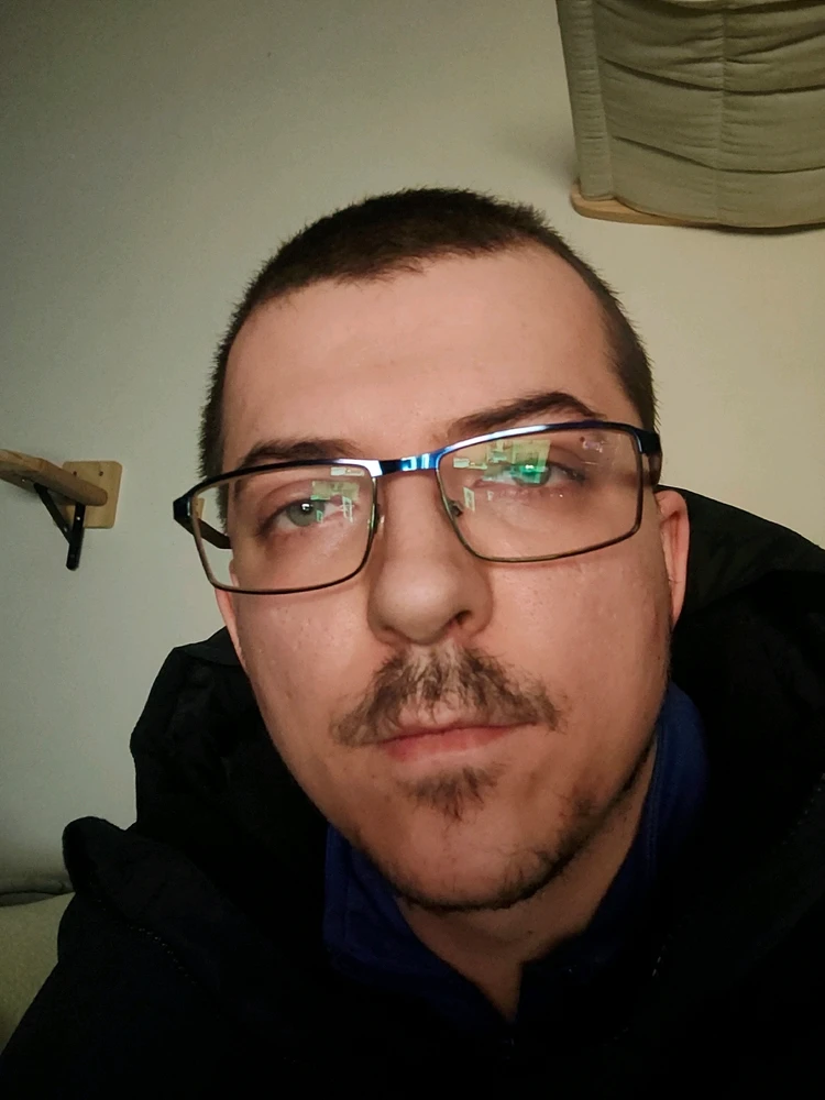 GIF uploaded by René Matuščák