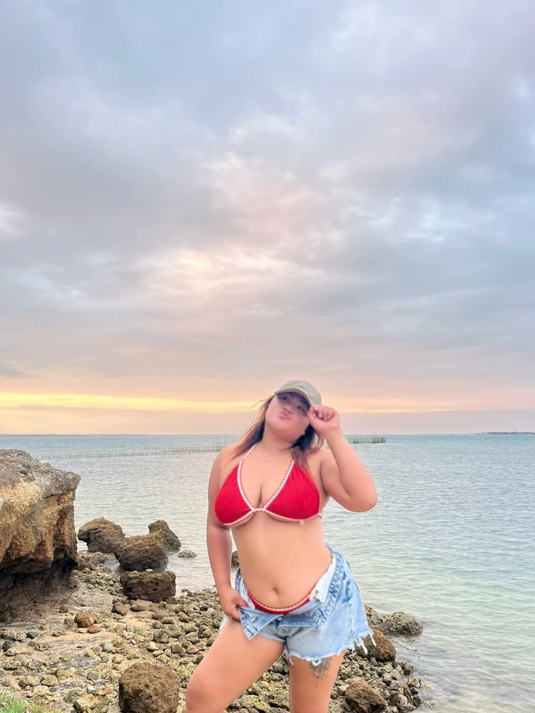 GIF uploaded by Manelyn