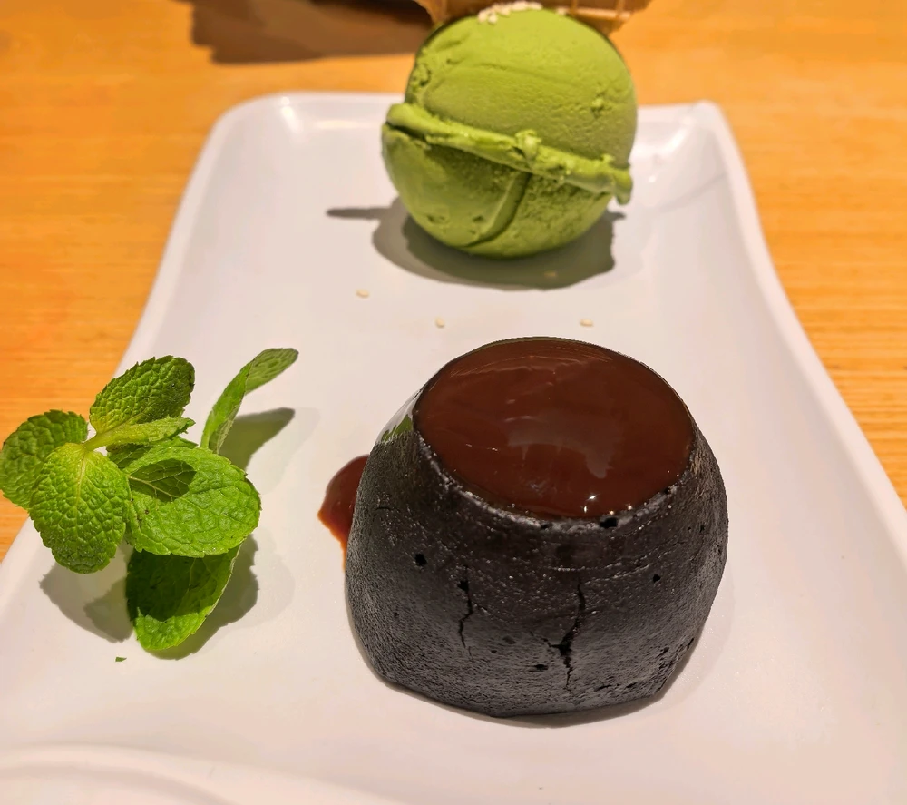 GIF uploaded by Noey