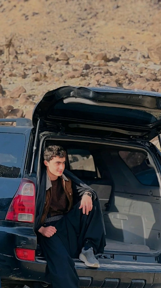 GIF uploaded by HUSAINI