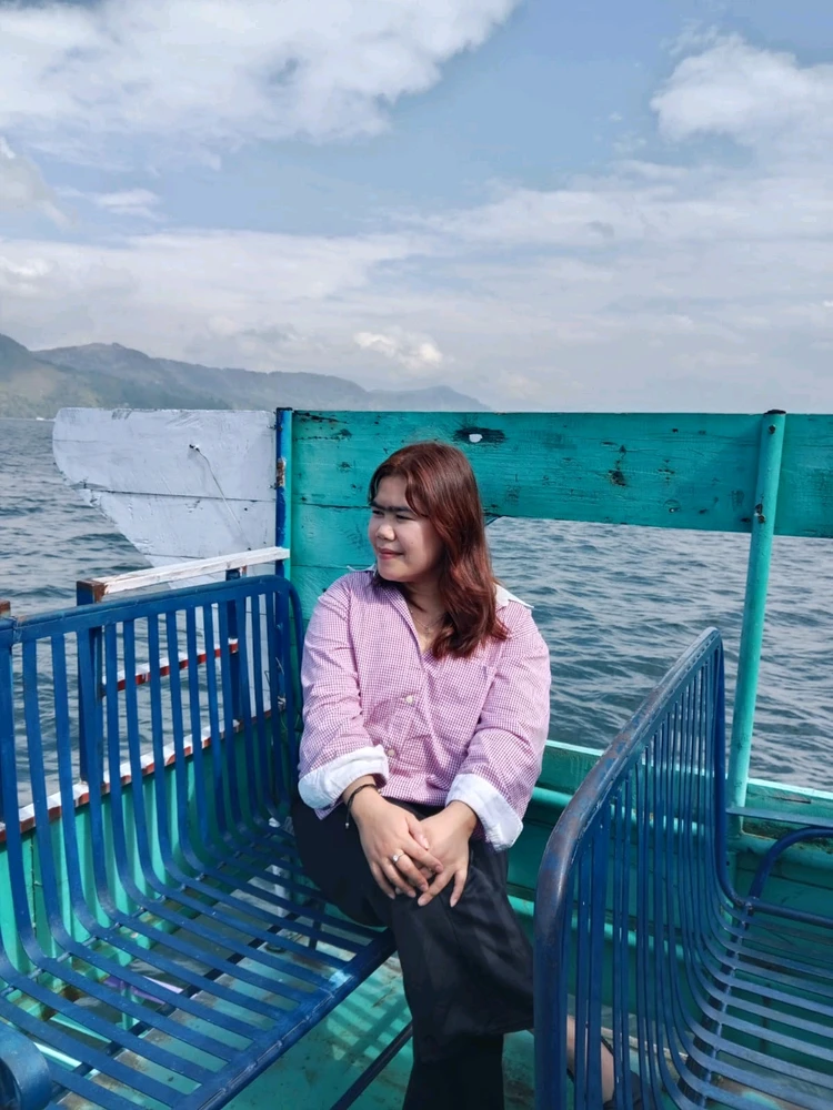 GIF diunggah oleh Novi