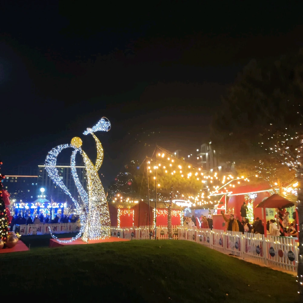 GIF otpremio/la Nikola