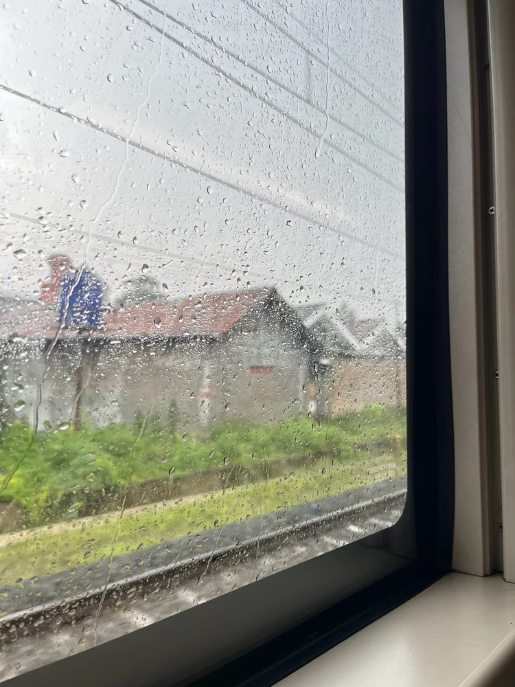 GIF diunggah oleh Indira