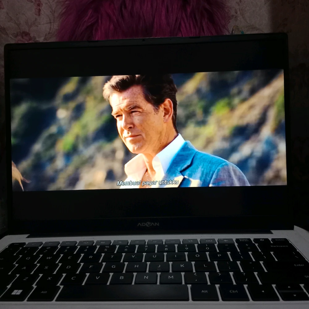 GIF diunggah oleh demie