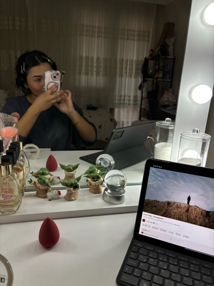 Nisa tarafından yüklenen GIF