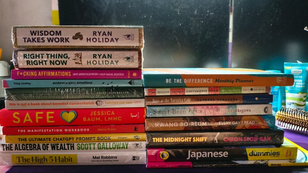 GIF uploaded by Renée