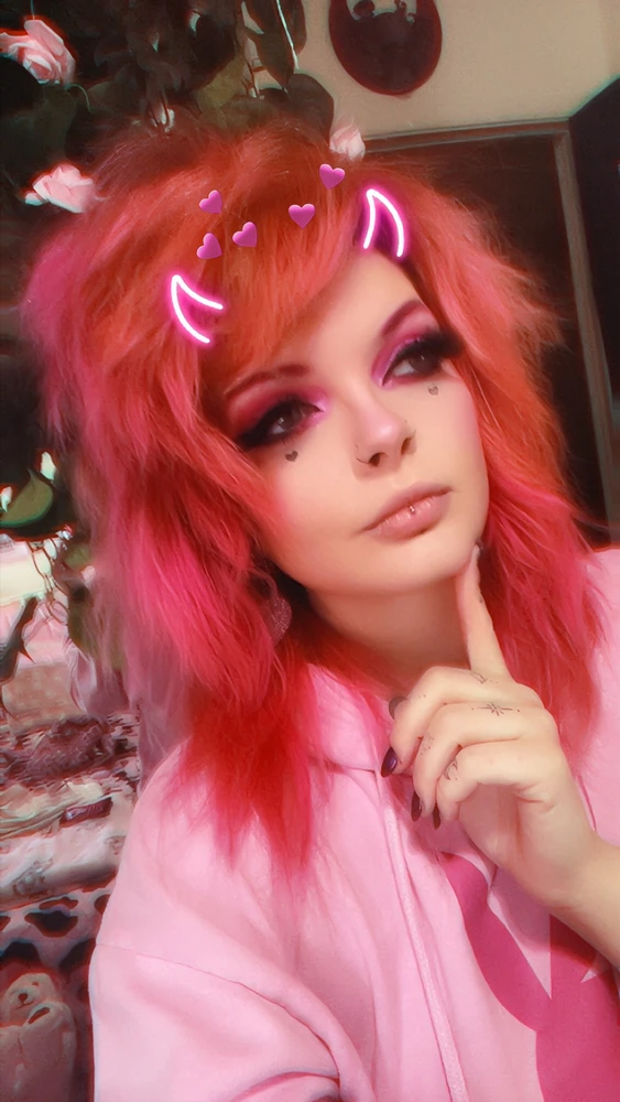 GIF uploaded by 「TayTay」