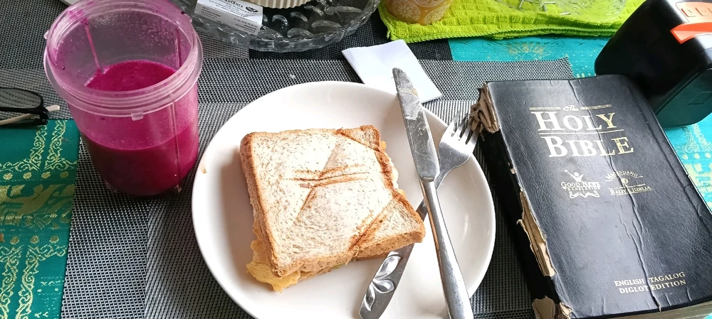 GIF uploaded by Maria