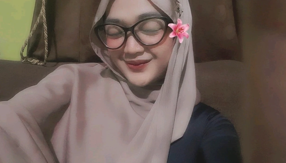 GIF diunggah oleh arinnn