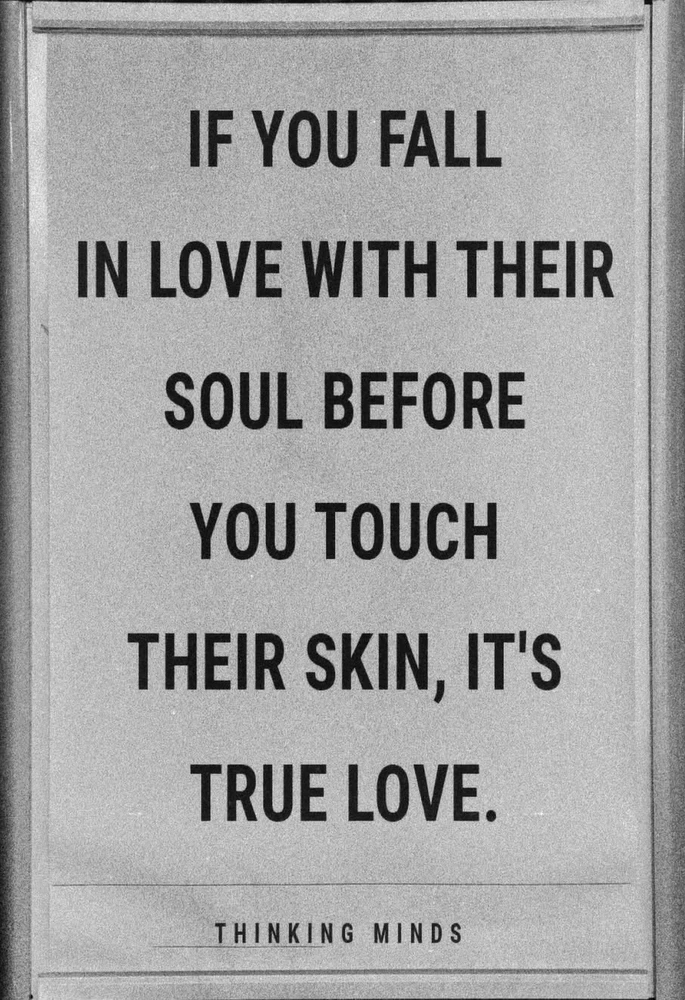 GIF uploaded by Divania