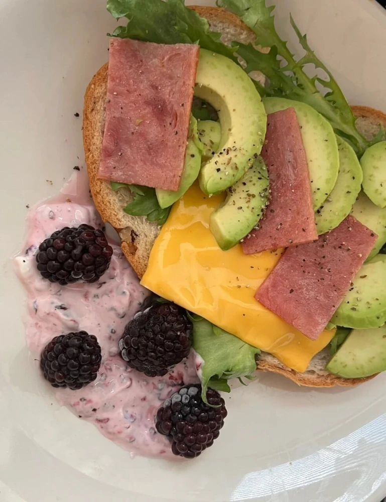 GIF uploaded by Victoria