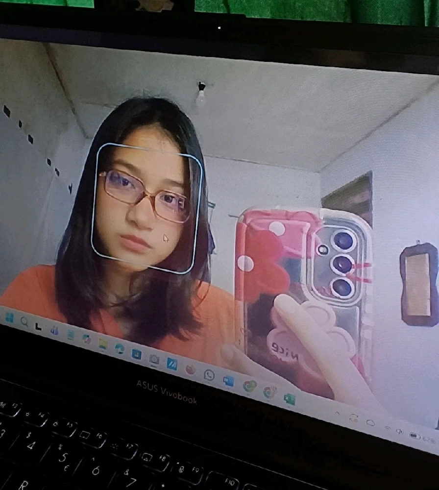 GIF uploaded by BRIGITTA