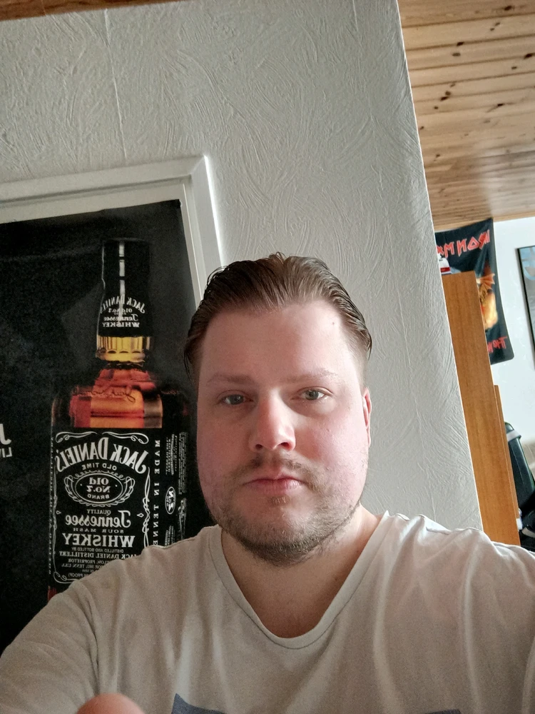 GIF eropgeluede vum Joona