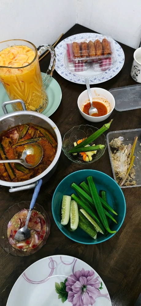 GIF uploaded by Aruzia