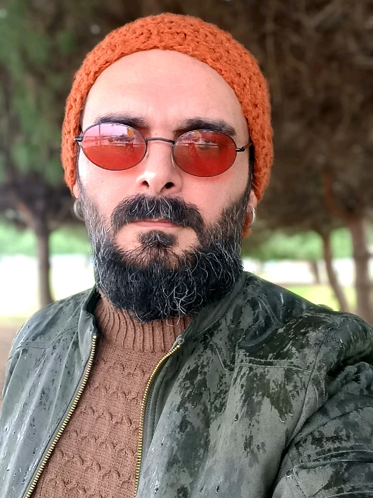 Floyd tarafından yüklenen GIF