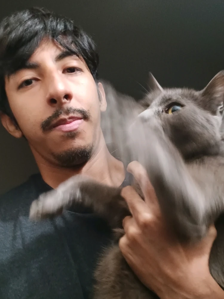 GIF uploaded by Cris