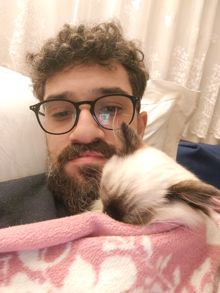 Umur tarafından yüklenen GIF