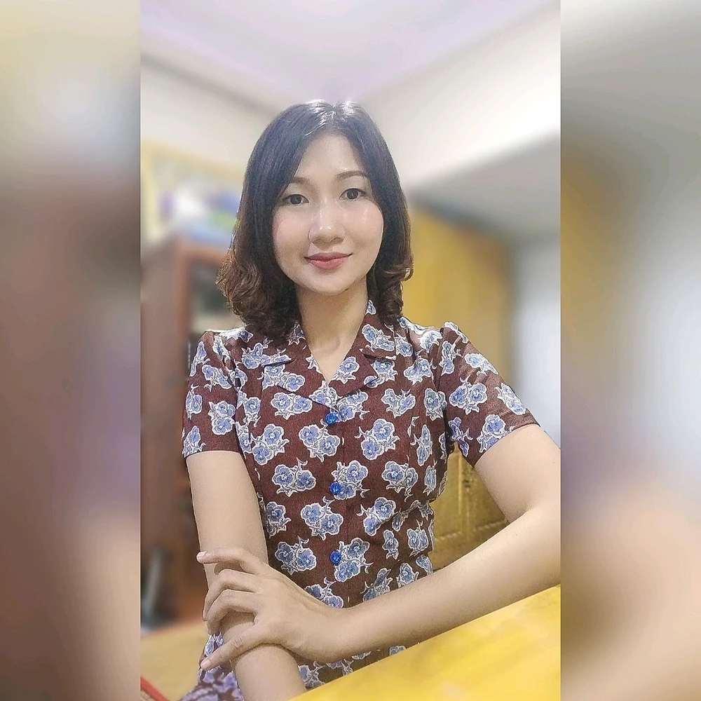 GIF uploaded by War war