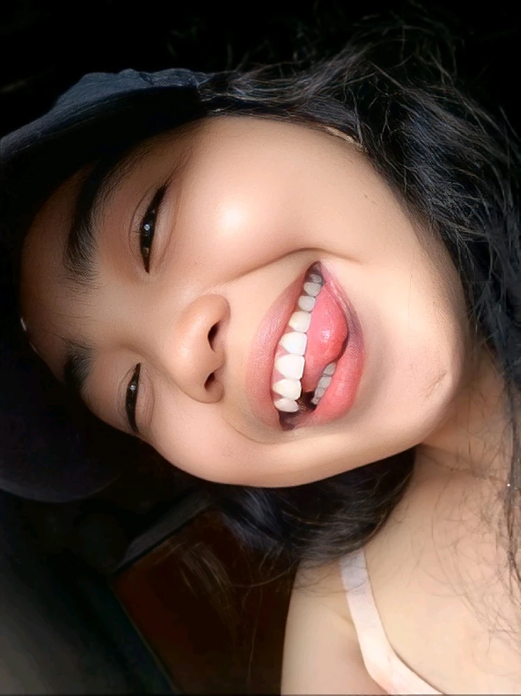 GIF uploaded by Collaine