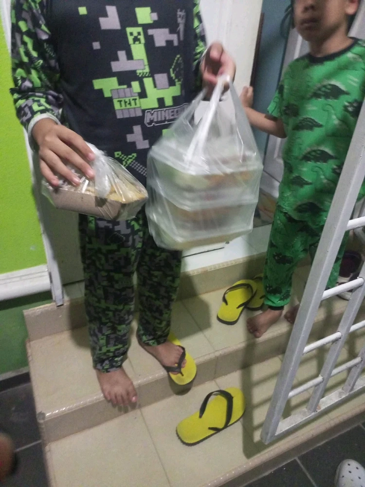 GIF dimuat naik oleh H