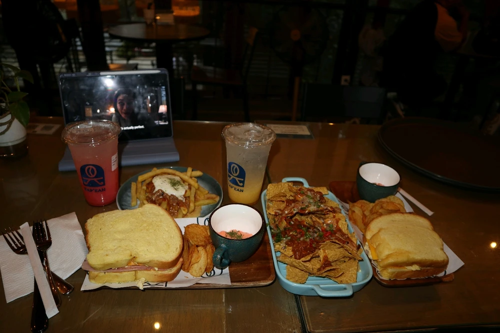 Image uploaded by Elliee