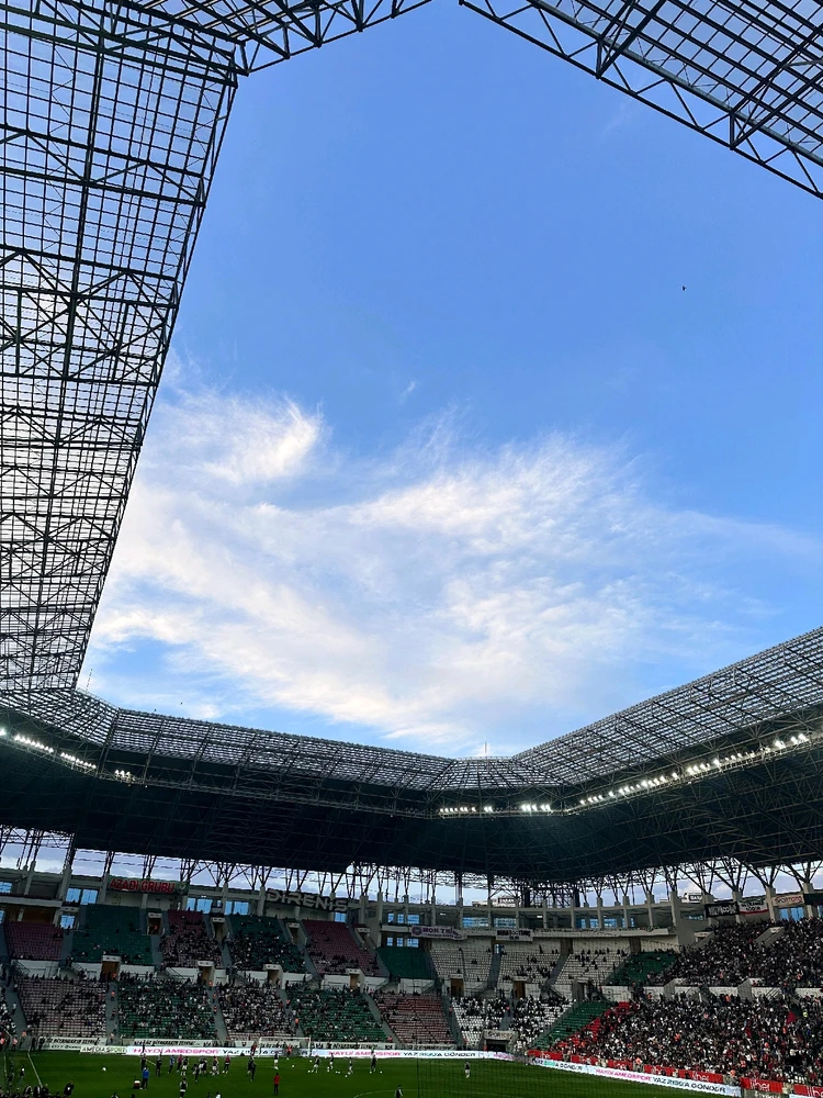 Şahin tarafından yüklenen GIF