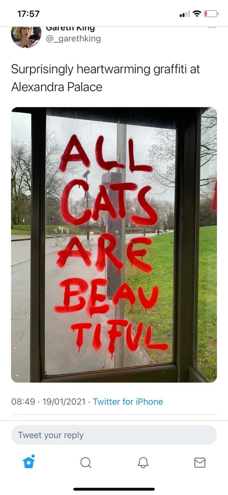 GIF diunggah dening Jimi