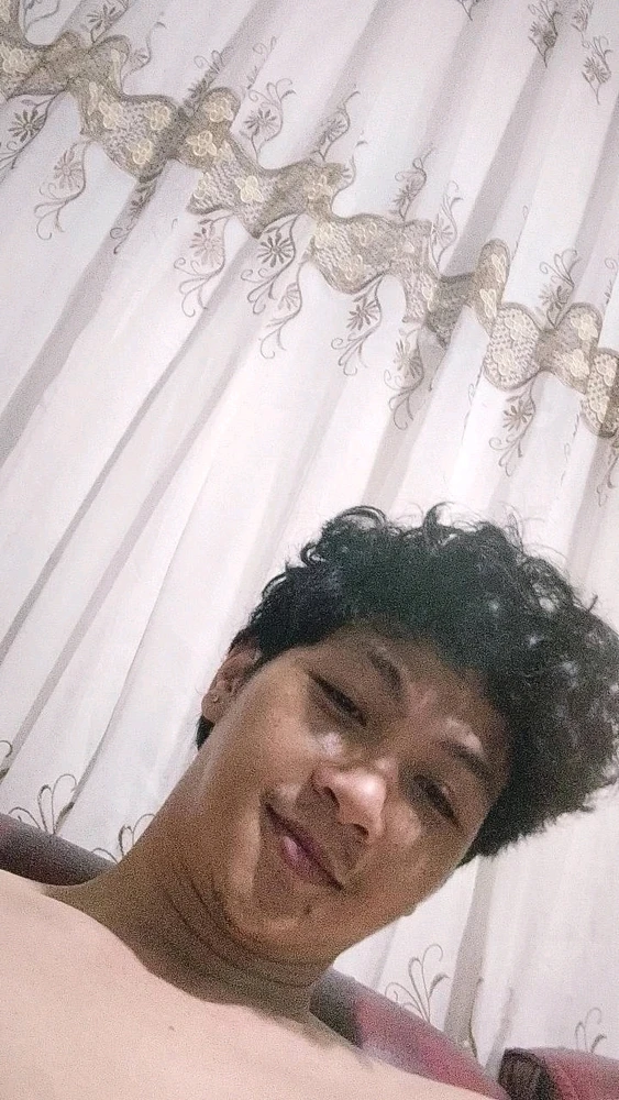 GIF diunggah oleh Lv