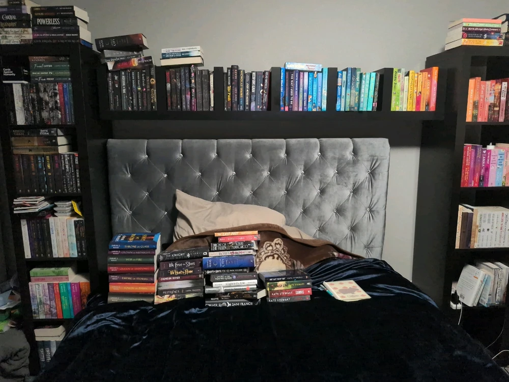 GIF uploaded by Nafisa