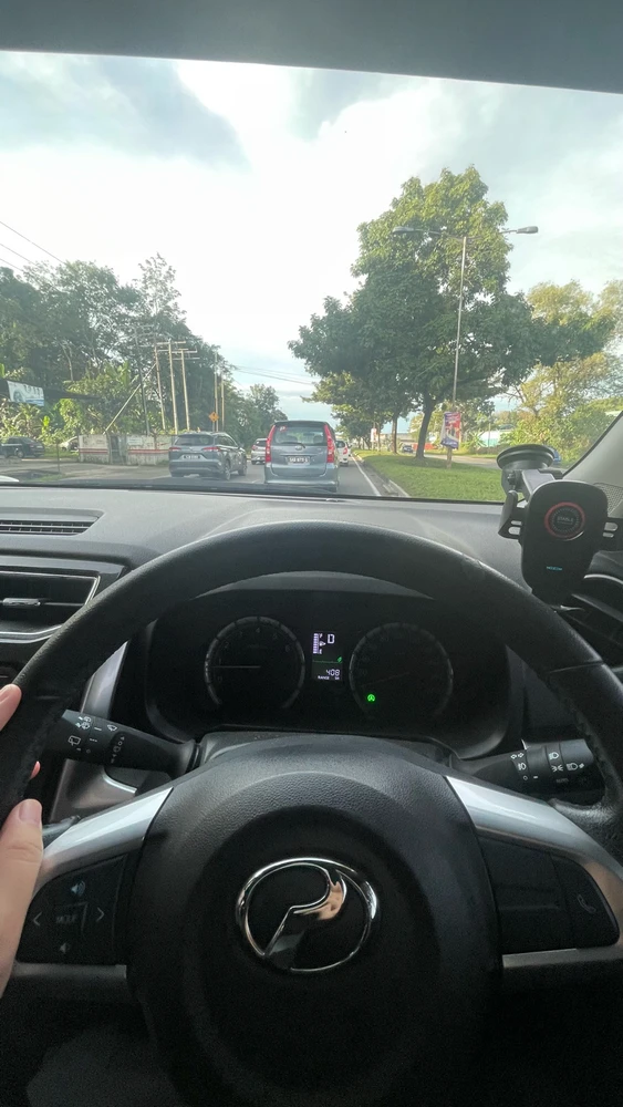 GIF uploaded by Anna