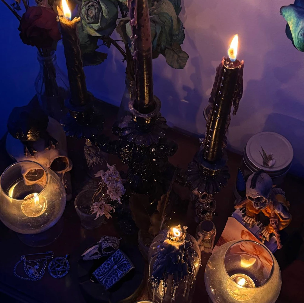 GIF uploaded by Hana