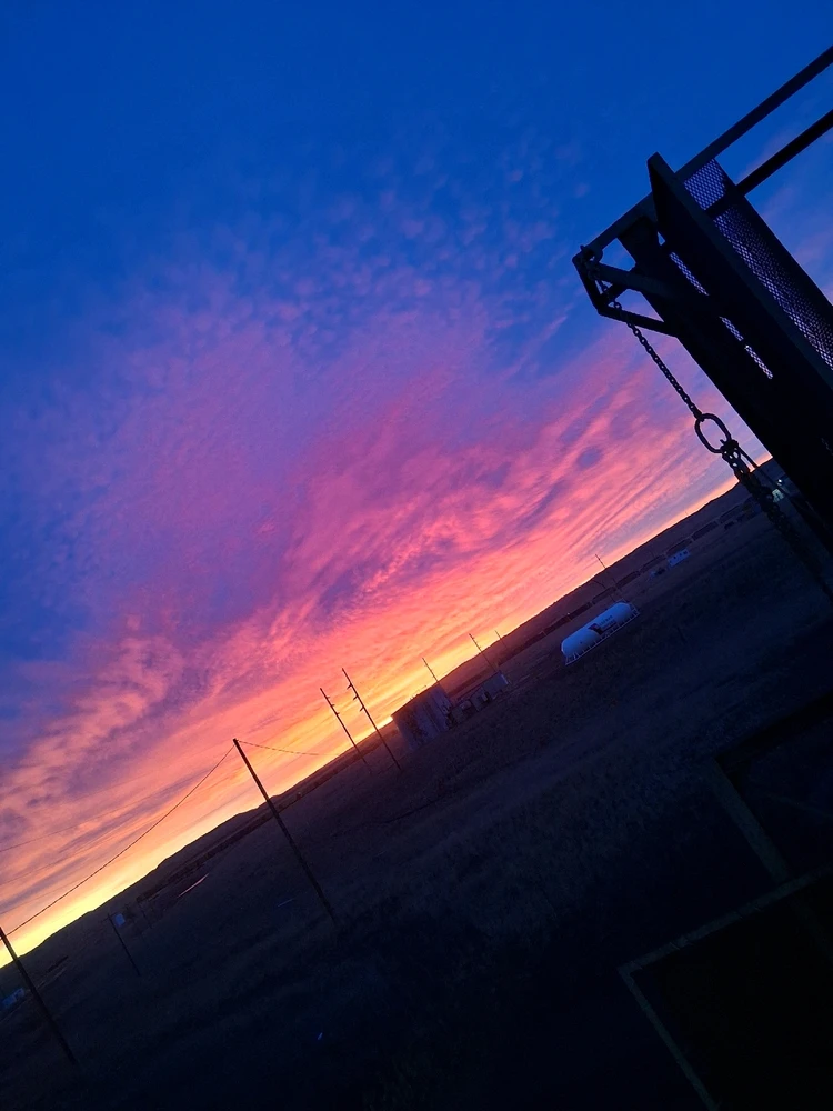 GIF uploaded by Arlis