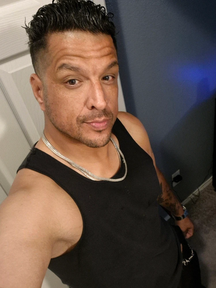 GIF uploaded by Cruz