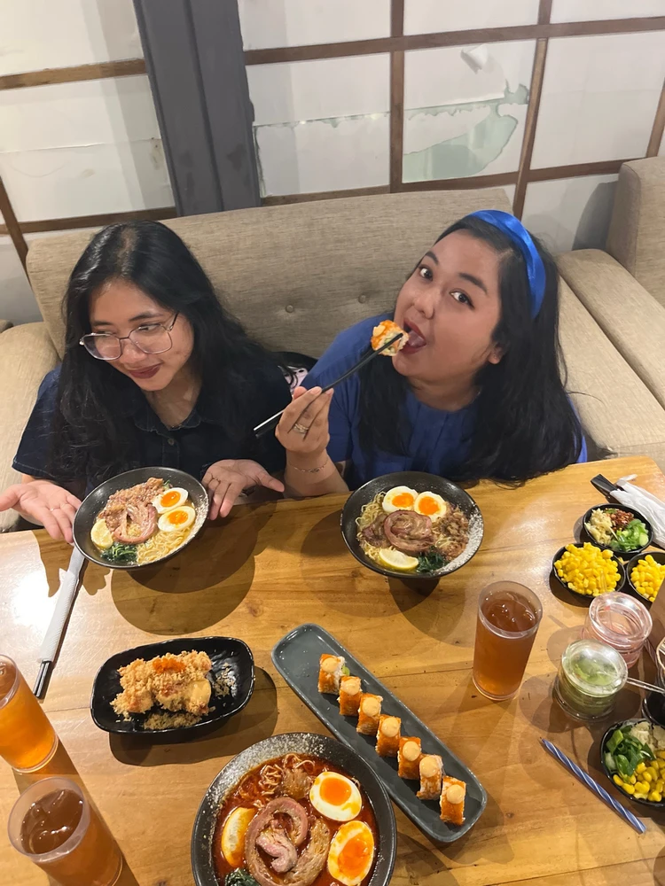 GIF uploaded by Esther