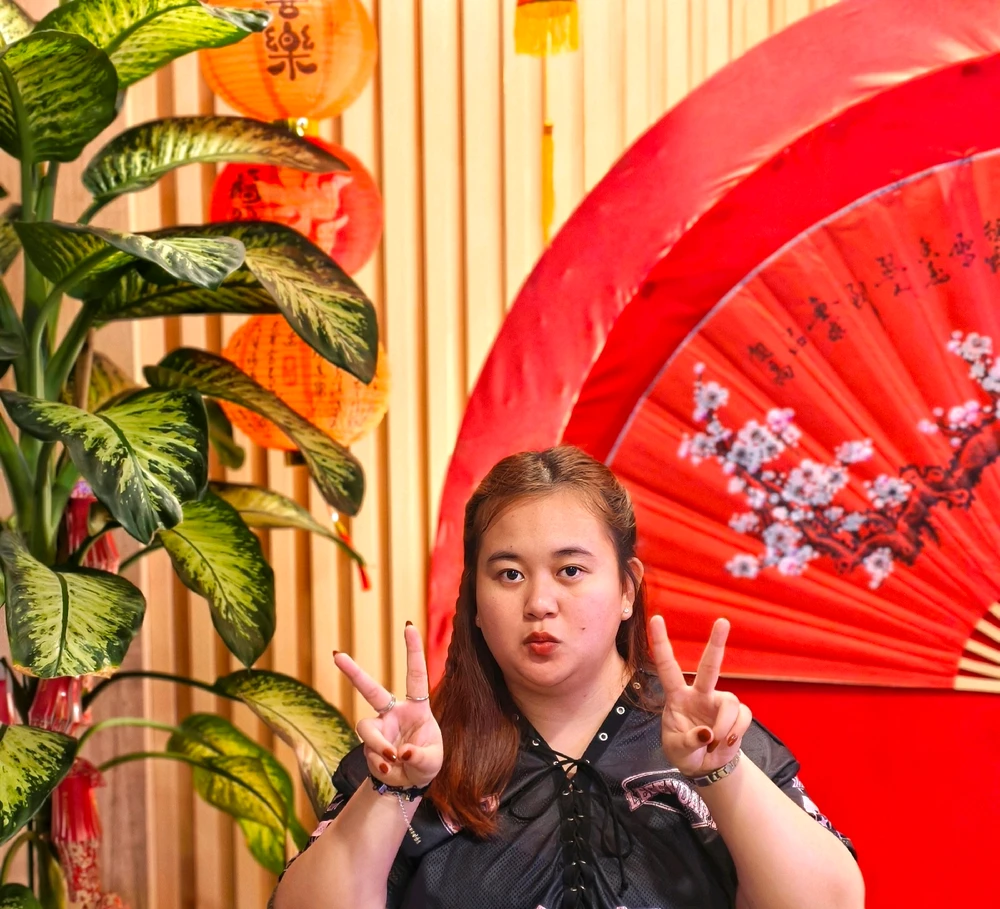 GIF uploaded by Evyonie Joyce