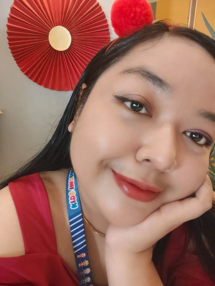 GIF uploaded by Esther