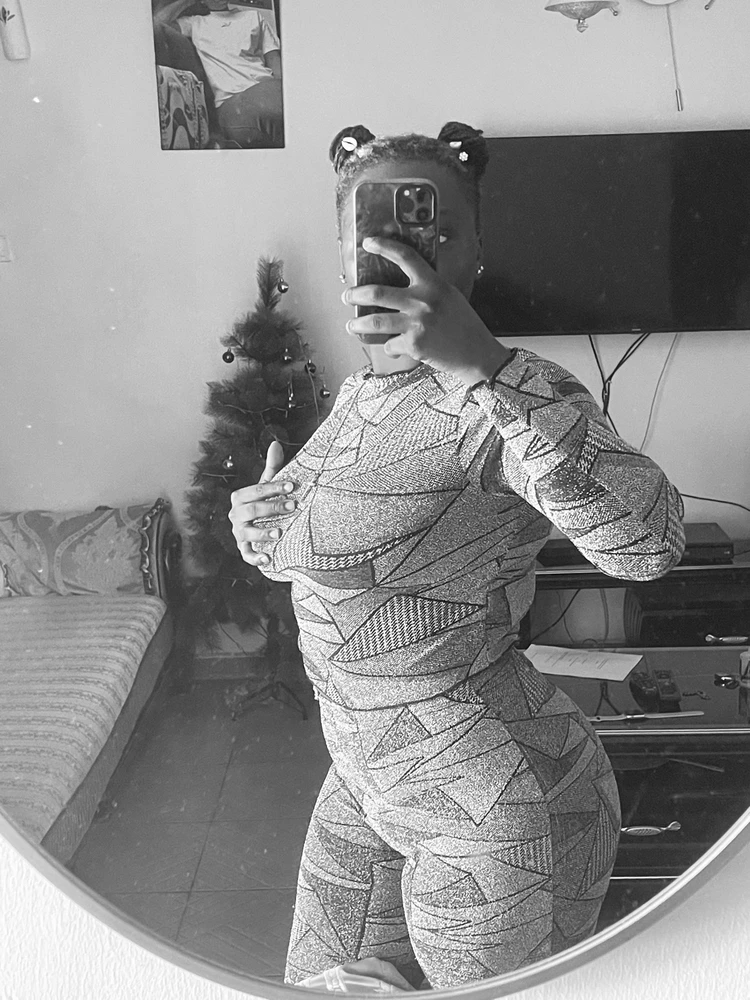 GIF uploaded by Daisy