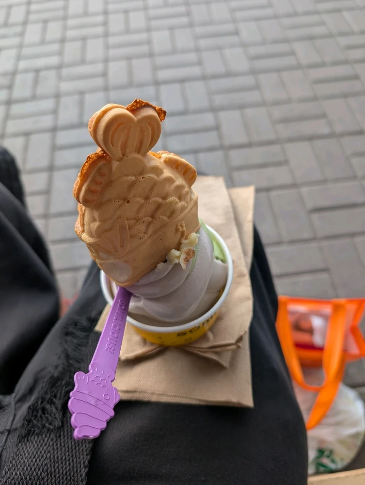 GIF uploaded by Raven