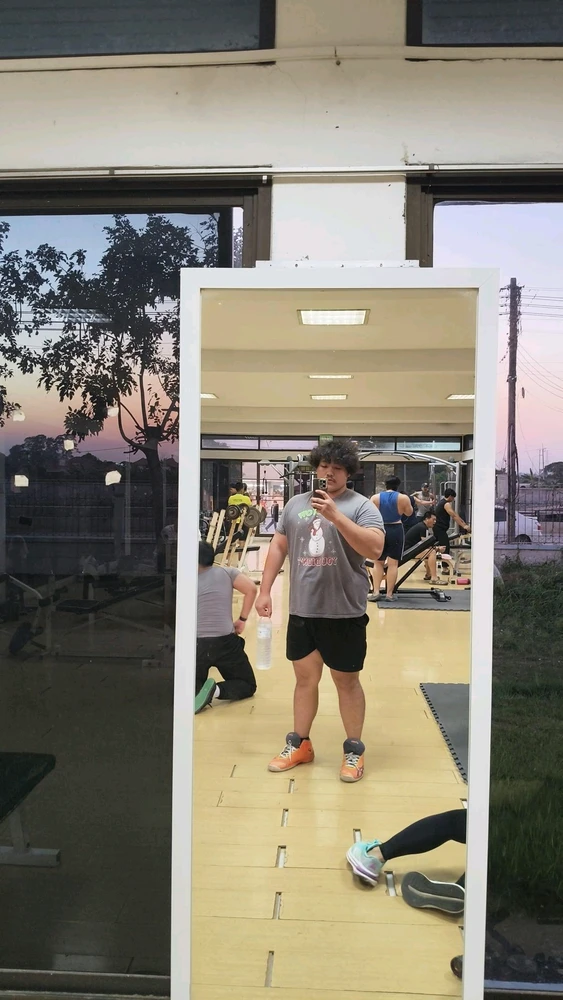 GIF อัปโหลดโดย peter