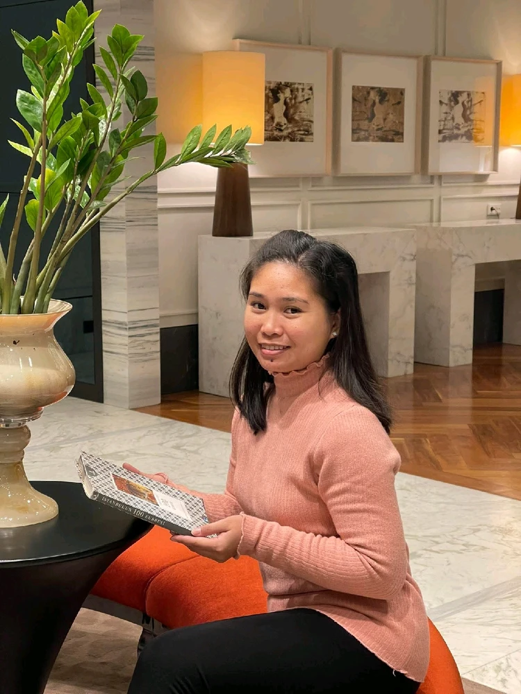 GIF uploaded by Aiza