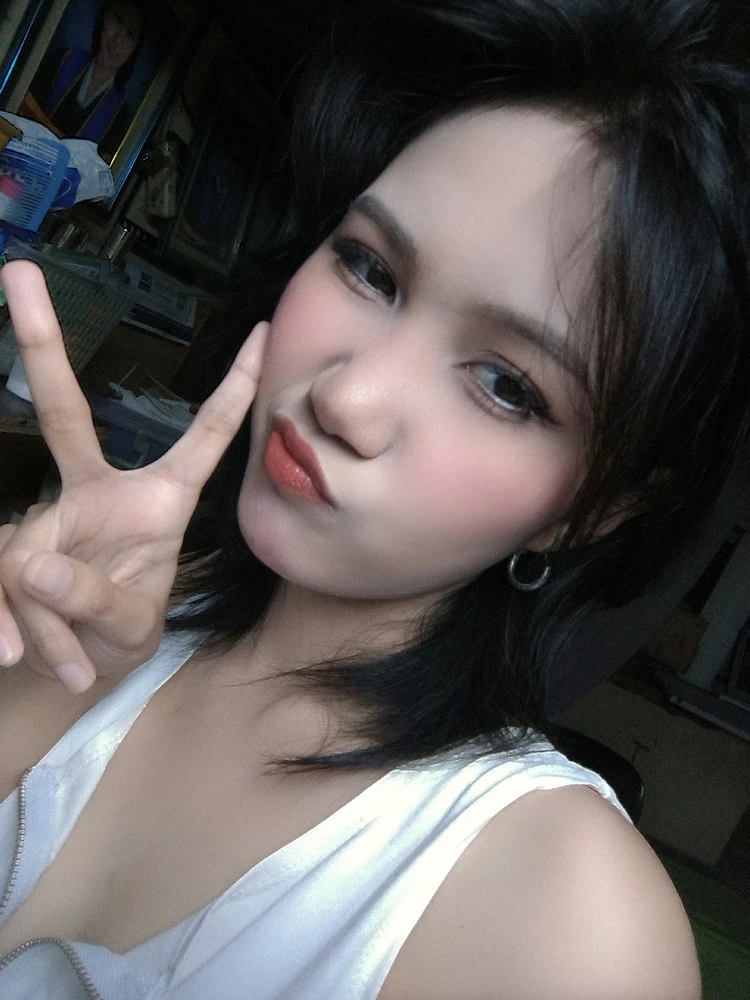 GIF uploaded by Chei